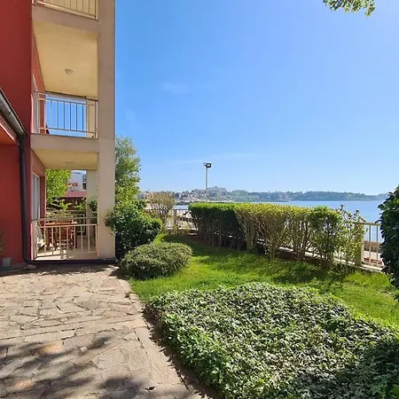 Апартамент Bellevue Ff Равда
